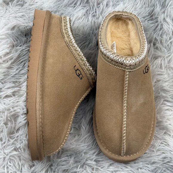 UGG Tan Half-Slippers - Picture 3 of 9